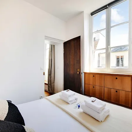 Spacious Duplex - 2br 6p - Le Marais Parigi